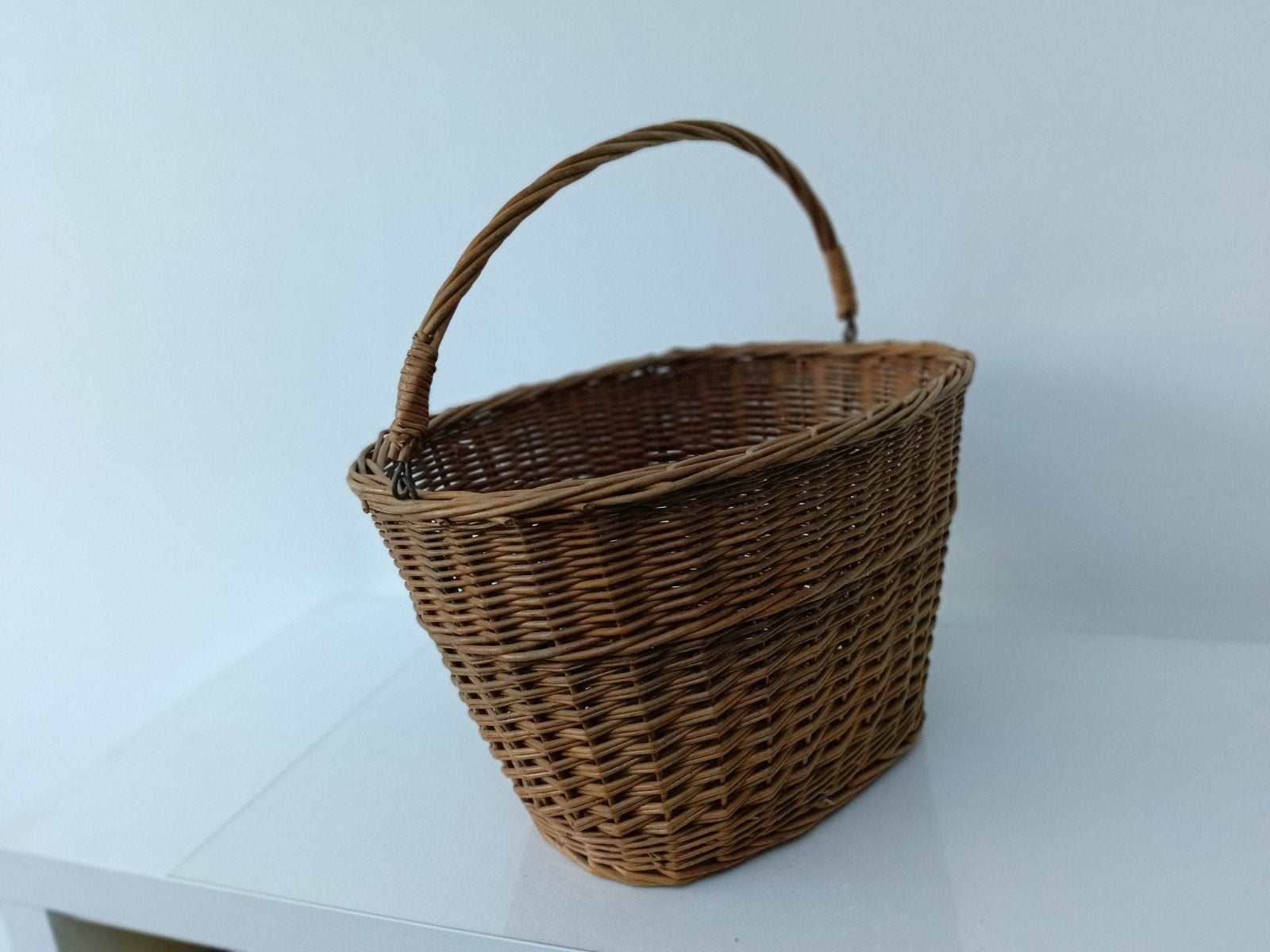 Rieten fietsmand ovaal. 40 x 28 cm, Fietsen en Brommers, Ophalen of Verzenden, Gebruikt, Fietsmand