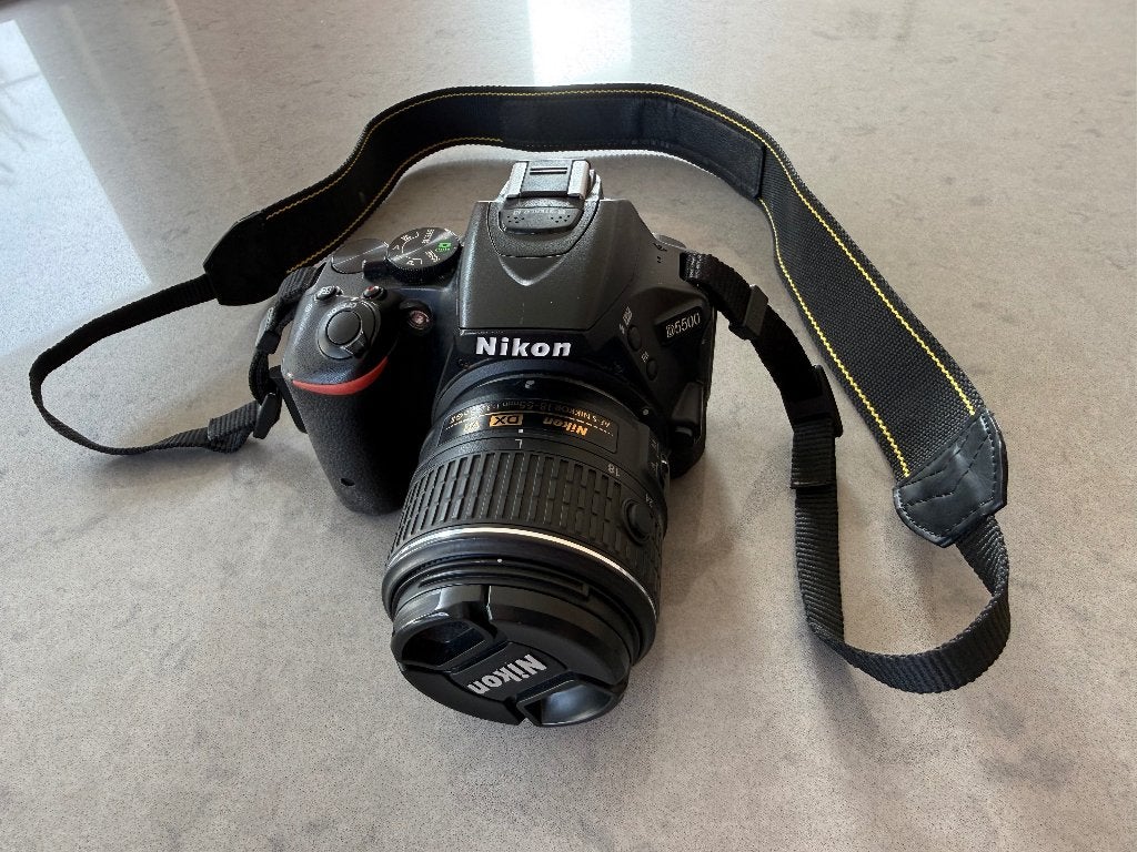 Nikon D5500 + Nikkor 18-55 + Nikkor 70-300 + Nikkor 105, TV, Hi-fi & Vidéo, Appareils photo numériques, Manuel, Comme neuf, Enlèvement