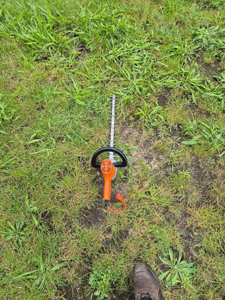 Heggeschaar te koop van het merk black and decker, Enlèvement