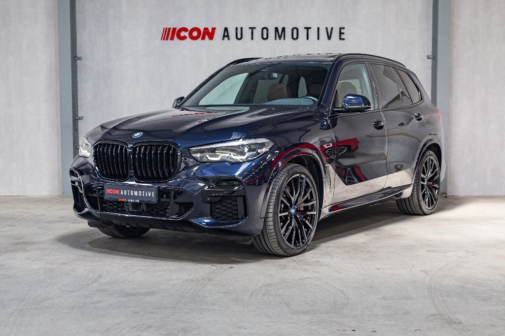 BMW G05 X5 45E - M PACK | PANO | LUCHTVERING | 22" | COMFORT, Automaat, 2995 cc, Blauw, Leder