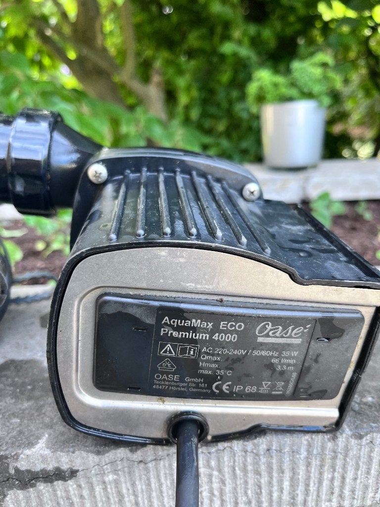 VIJVERPOMP OASE, Tuin en Terras, Ophalen, Zo goed als nieuw, Vijverpomp