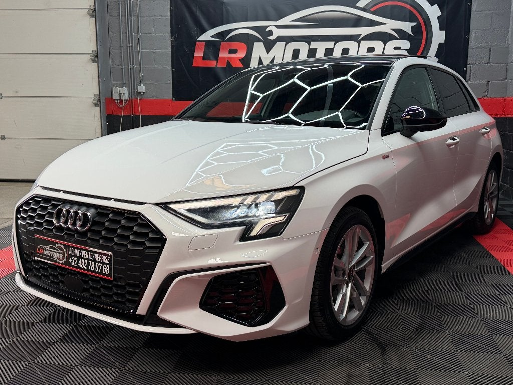 ** Audi A3 sportback // toit panoramique // garantie**, Auto's, Audi, 4 cilinders, Wit, Bi-Xenon koplampen, Bedrijf