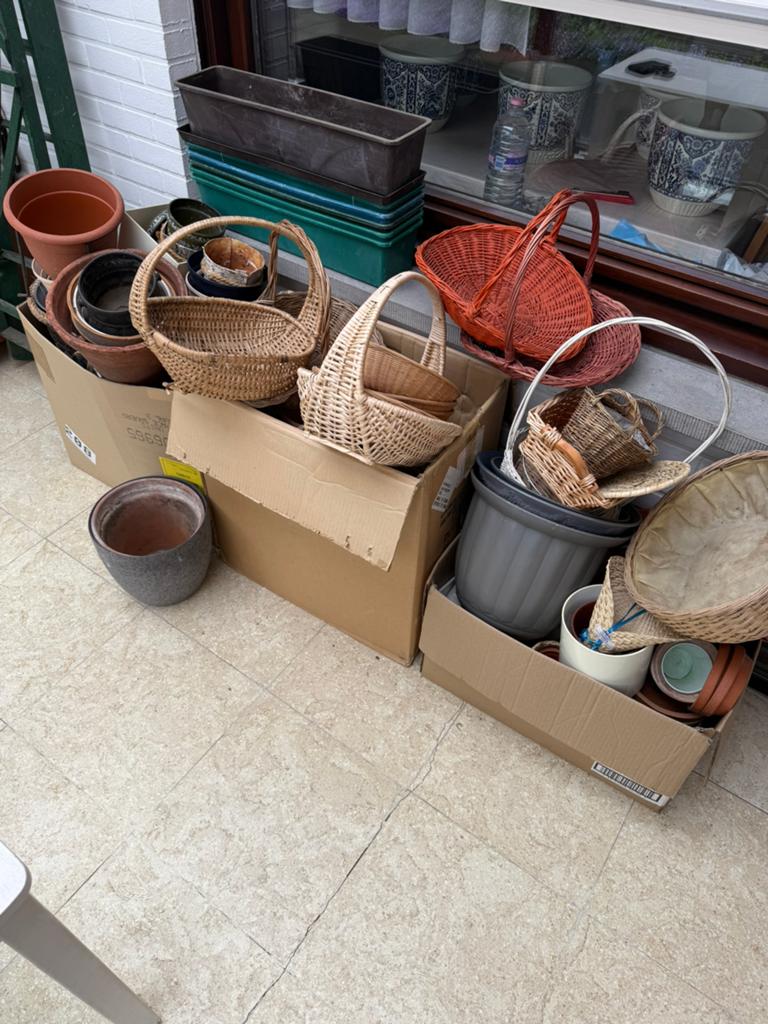 Corbeilles et pots en faïence et osier, Jardin & Terrasse, Enlèvement, Utilisé, Autres matériaux