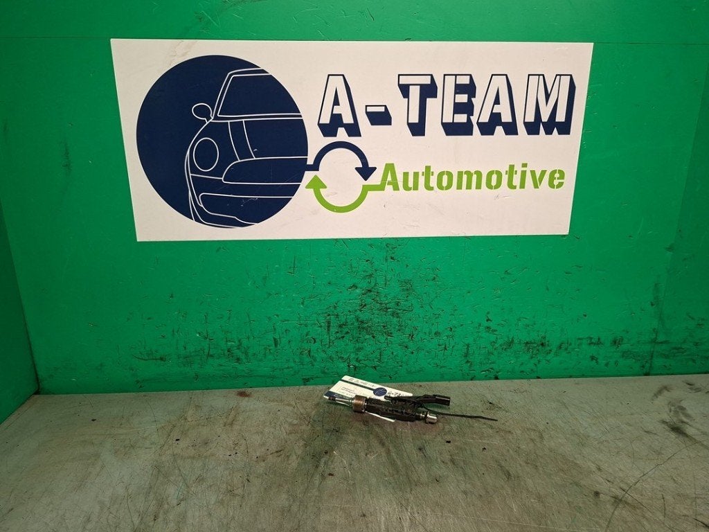 INJECTEUR BMW 4 serie (G23) (01-2020/-) (|8656548|22221910|), Utilisé, BMW, Petuelring 130
80809  München, DE, Bayerische Motoren Werke AG