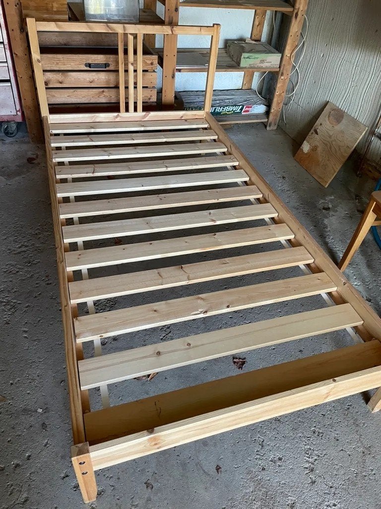 Ikea bedframe + lattenbodem, Huis en Inrichting, Ophalen, Gebruikt, Eenpersoons, Hout