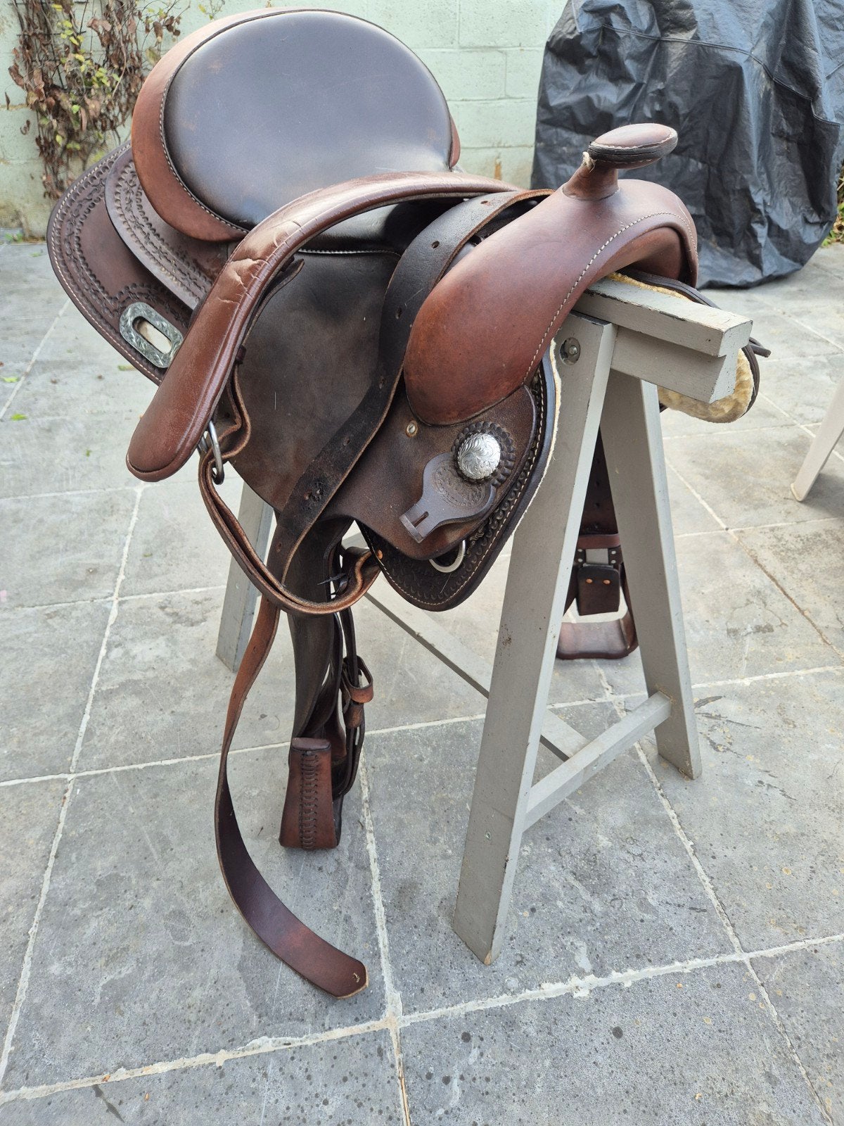 selle western, Étriers inclus, Moyen, Comme neuf, Enlèvement