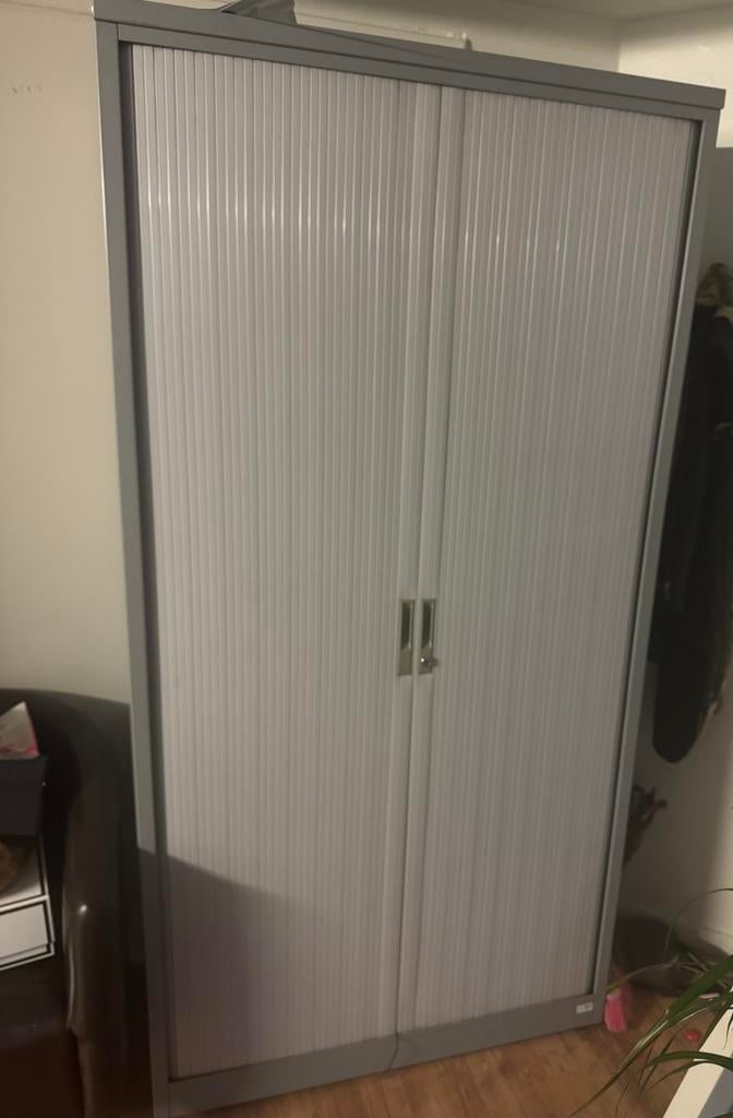 Armoire à rideaux, Enlèvement, Comme neuf