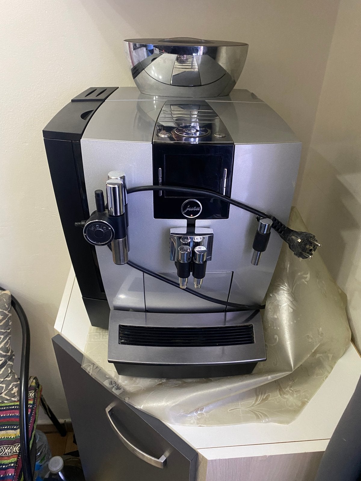 JURA IMPRESSA XJ9 Professional koffiemachine – Zilver, Ophalen, Koffiemachine, Koffiebonen, Zo goed als nieuw