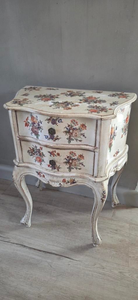 Antiek of vintage romantische commode of bombekastje, Antiek en Kunst, Ophalen