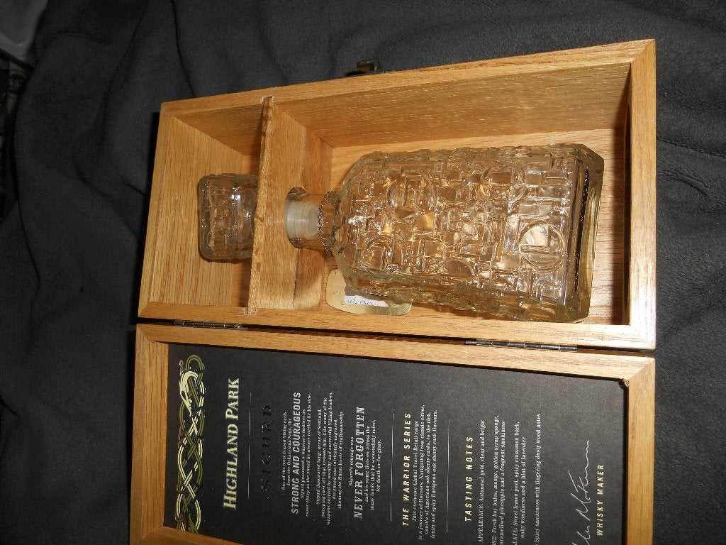 Coffret en bois avec carafe ( 19*14cm), Ophalen of Verzenden