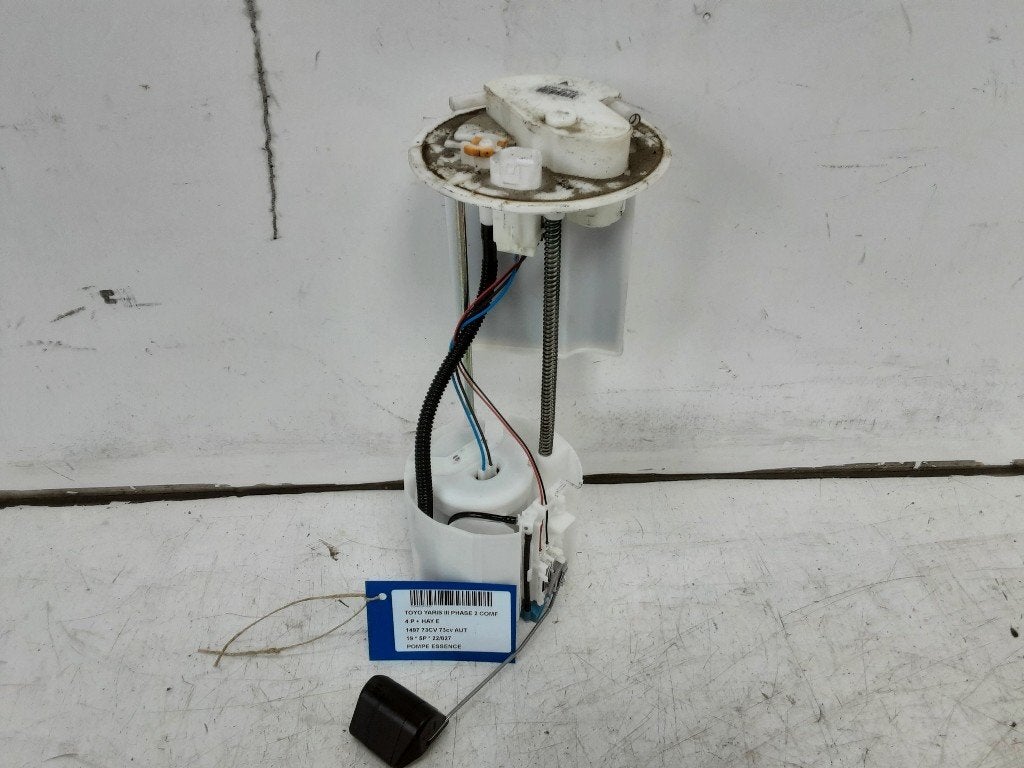 POMPE CARBURANT C Toyota Yaris III (P13) (867900D060), Utilisé, Toyota