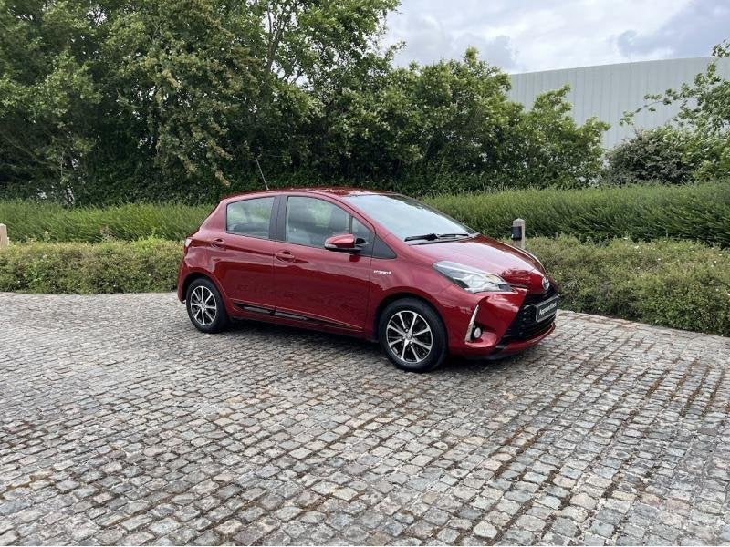 Toyota Yaris Comfort & Pack Y-CONIC, Automaat, Start-stop-systeem, 1498 cc, 72 kW