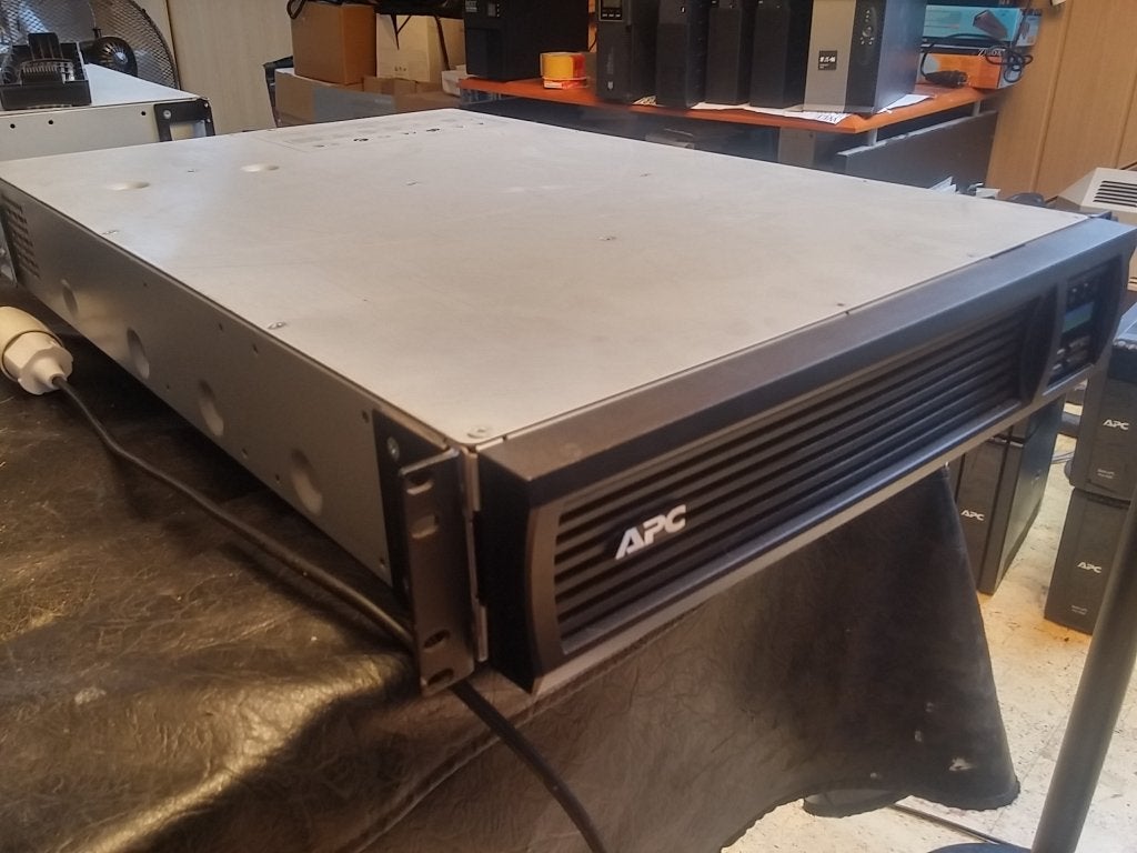 UPS APC SMT1.500RMI2U/1.000W -bat neuf-avec/sans NMC AP9631, Enlèvement ou Envoi, Utilisé