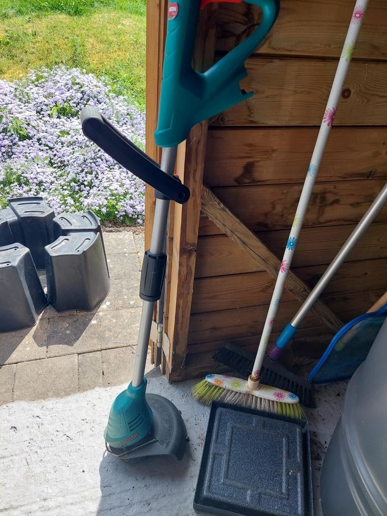 Bosch kantenmaaier met accu en reservemesjes, Tuin en Terras, Grastrimmers, Ophalen, Accu
