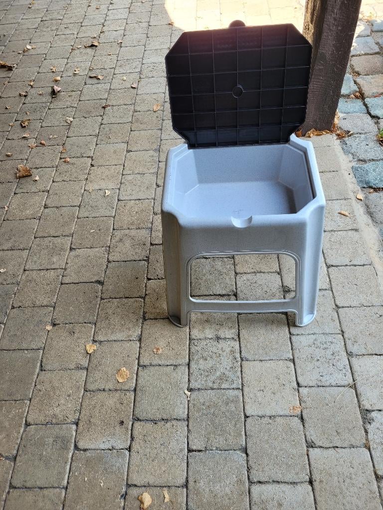 TABOURET, Enlèvement, Neuf, Plastique