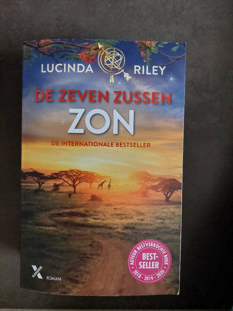 De Zeven Zussen Zon (deel 6 uit de reeks De Zeven Zussen), Ophalen of Verzenden, Zo goed als nieuw, Lucinda Riley