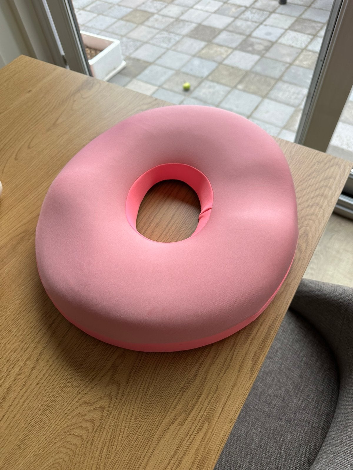 Donutvormig zitkussen te gebruiken na bevalling, Ophalen, Zo goed als nieuw