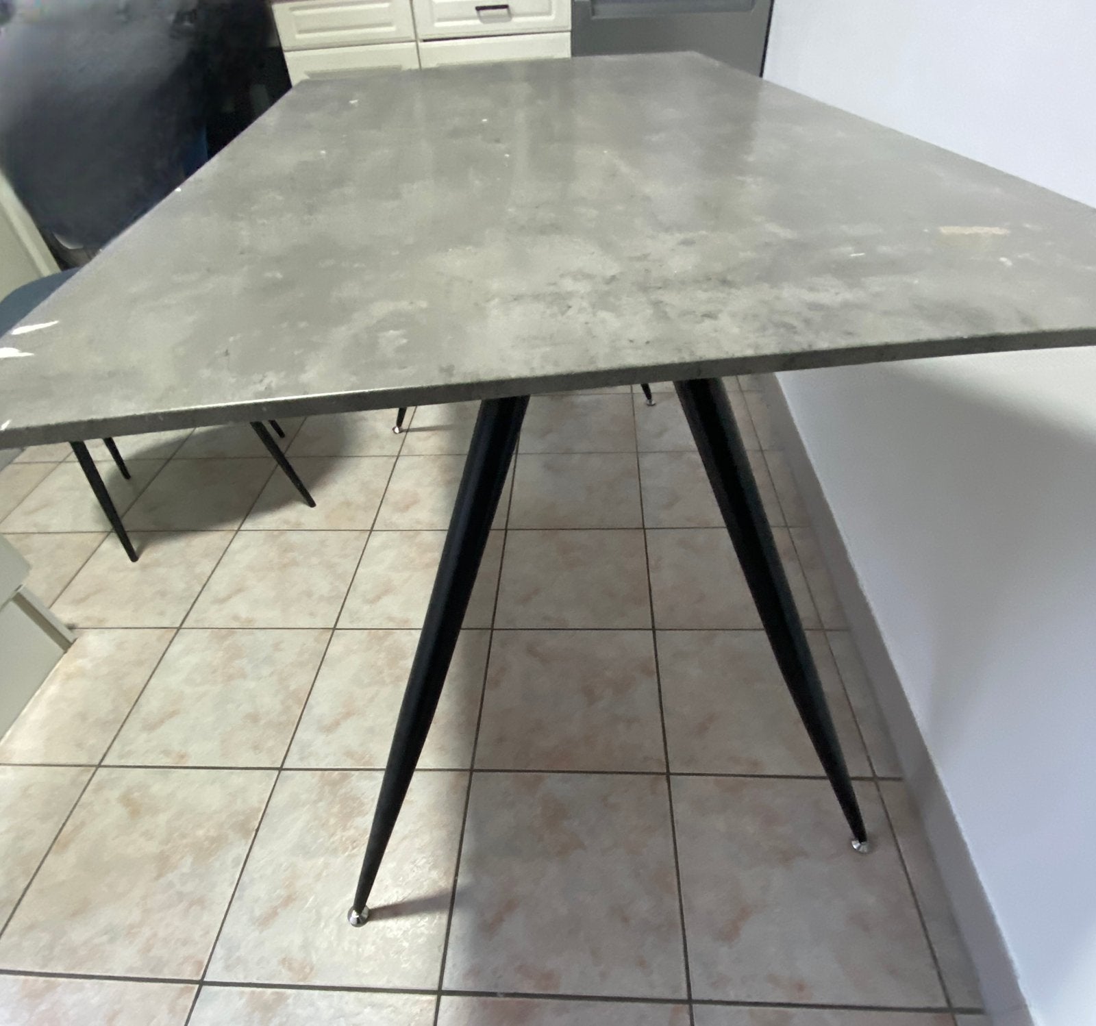 Eettafel, Ophalen, Overige materialen, Gebruikt, Vijf personen of meer