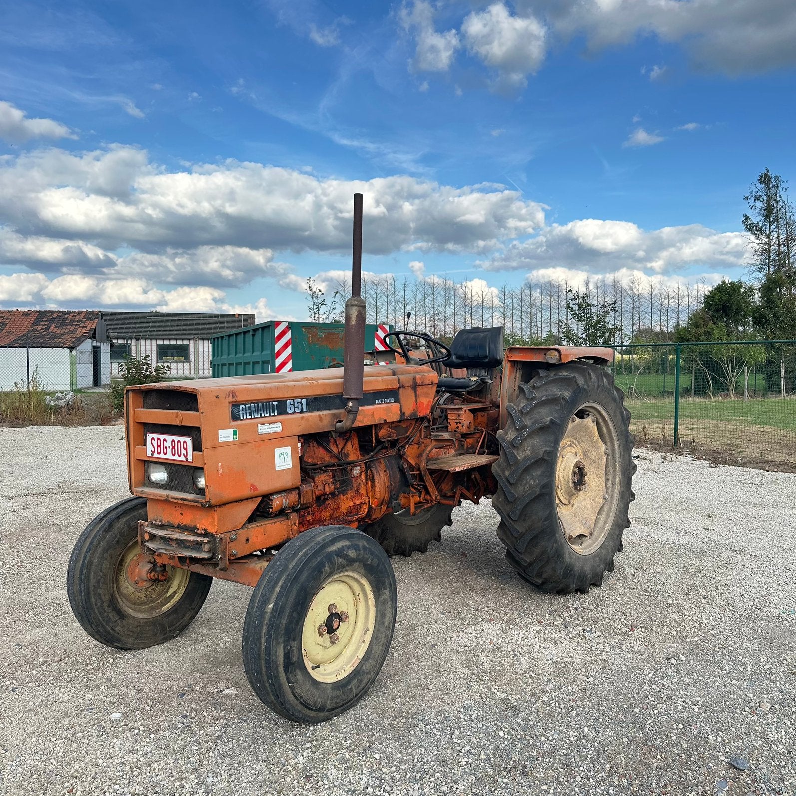 Renault 651 met papieren, Zakelijke goederen, Landbouw | Tractoren, Ophalen, Fendt