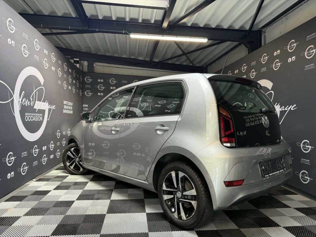 VOLKSWAGEN UP, Autos, Argent ou Gris, Achat, Entreprise, Boîte manuelle