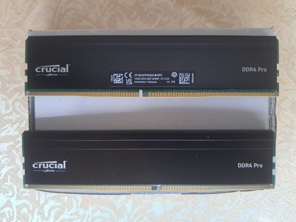 RAM Crucial Pro DDR4 32Go (2x16Go) 3200 MHz, Informatique & Logiciels, 32 GB, Enlèvement ou Envoi, DDR4, Comme neuf