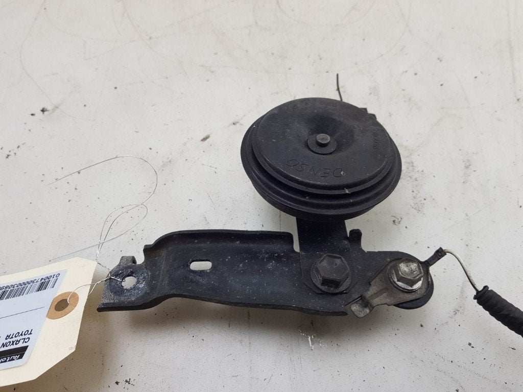 CLAXON Toyota Yaris Cross (PB1 / PJ1) (|865200D050|), Auto-onderdelen, Dhr. J. Ham, Gebruikt, Administratie@autoham.nl, Toyota