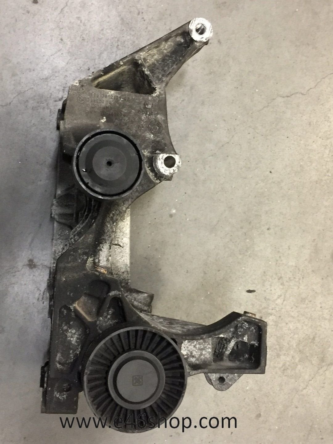 Looprollen met houder BMW E90 E91 318d 320d n47 motor 2008, Autos : Pièces & Accessoires, Moteurs & Accessoires, BMW, Utilisé
