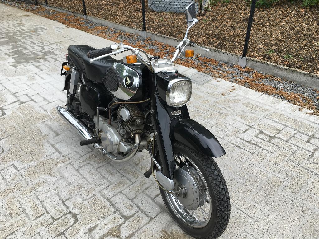 Honda C72 Dream, Motoren, 250 cc, 2 cilinders, Gebruikt, 11 kW of minder