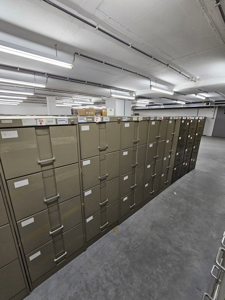 Armoire métallique a tiroirs C4, Enlèvement, Utilisé