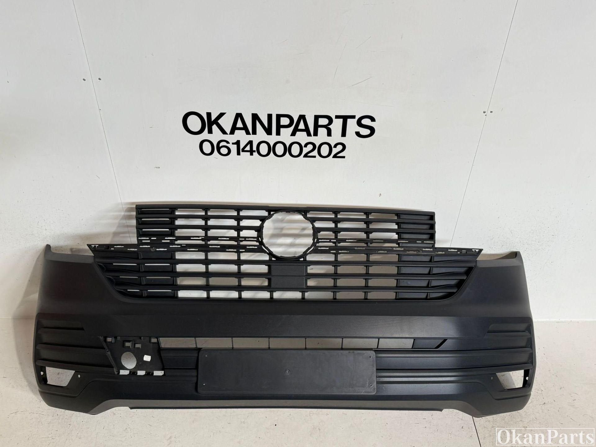 Volkswagen Transporter T6.1 voorbumper 7LA807221F, Gebruikt, Voor, Bumper