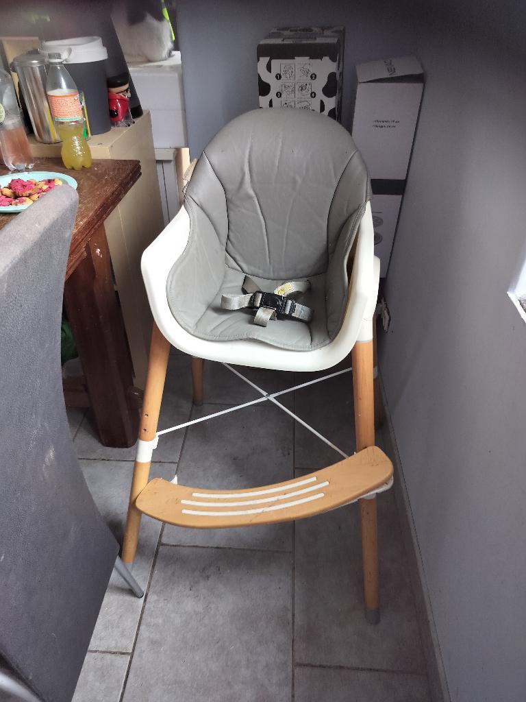 Gratis eetstoel, Ophalen, Gebruikt, Overige typen, Gordel(s)