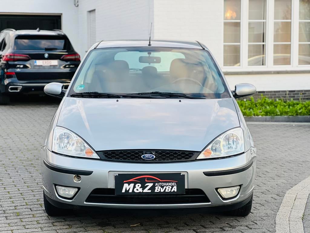FORD FOCUS 2.0i BENZINE * AUTOMAAT * 148.000 Km * Gekeurd, Auto's, Grijs, Euro 4, Onderhoudsboekje, 3 deurs