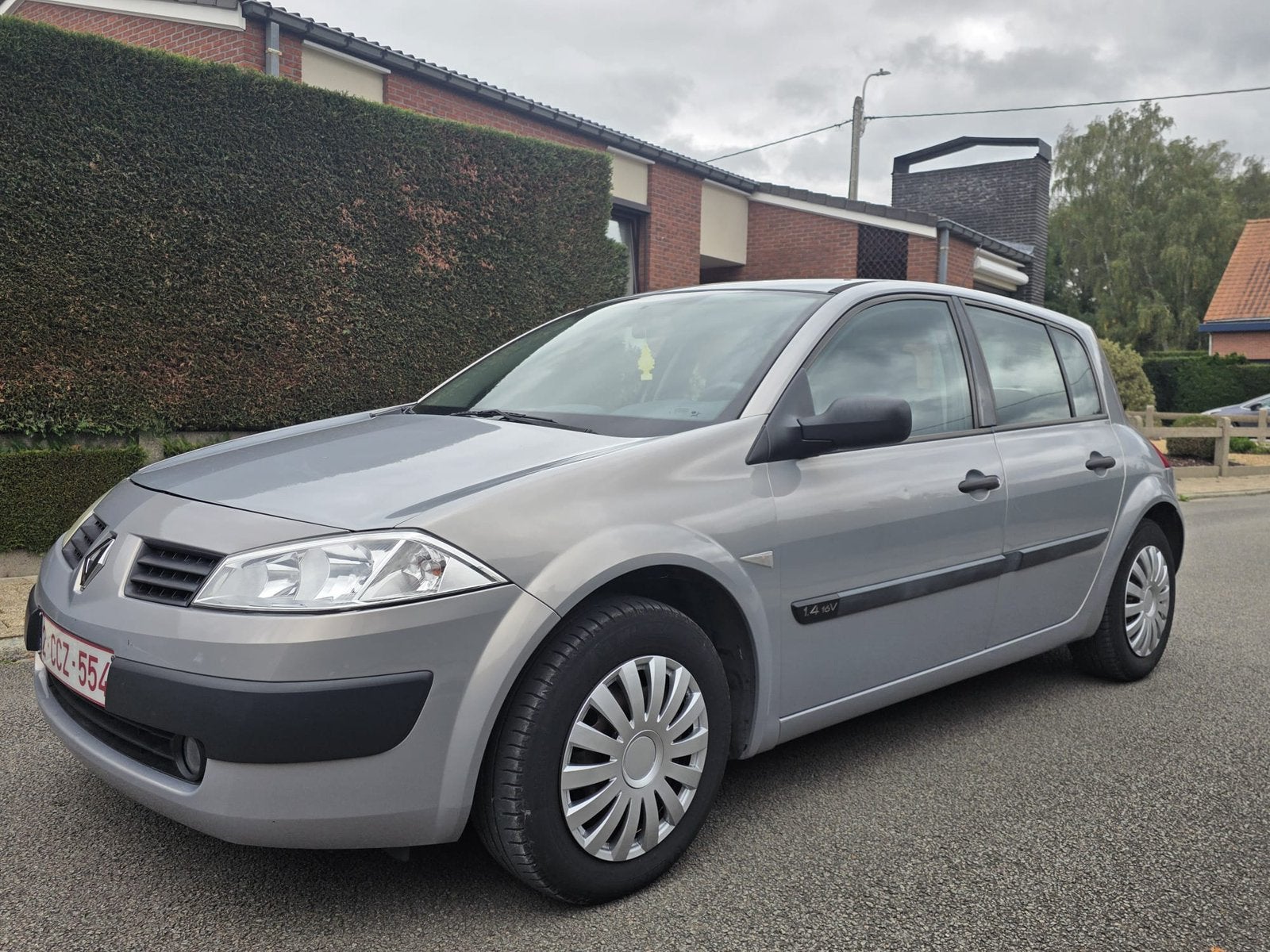 Renault megane BENZINE, Auto's, Voorwielaandrijving, Handgeschakeld, 5 deurs, Particulier