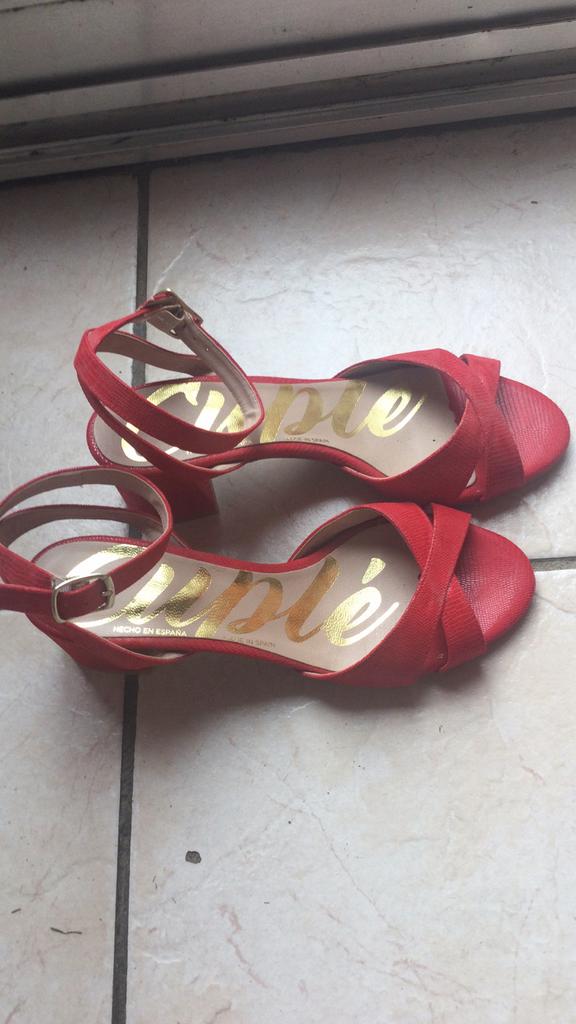 Chaussures femmes dames rouge pointure 39, Cuplé, Gedragen, Rood