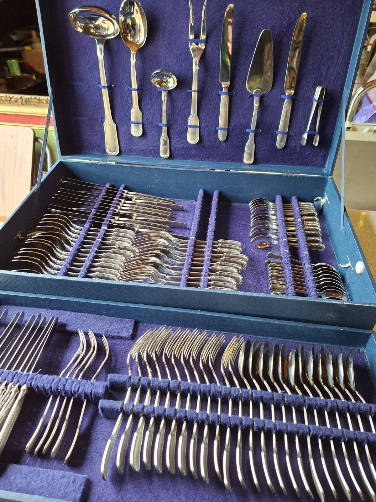 douze personnes dans une valise, Maison & Meubles, Enlèvement ou Envoi