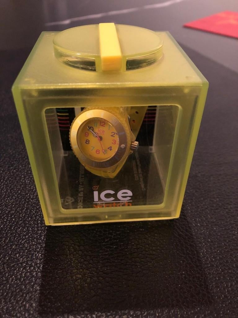 horloge: Coole gele ice watch in prachtige staat, Ophalen of Verzenden, Zo goed als nieuw, Jongen of Meisje