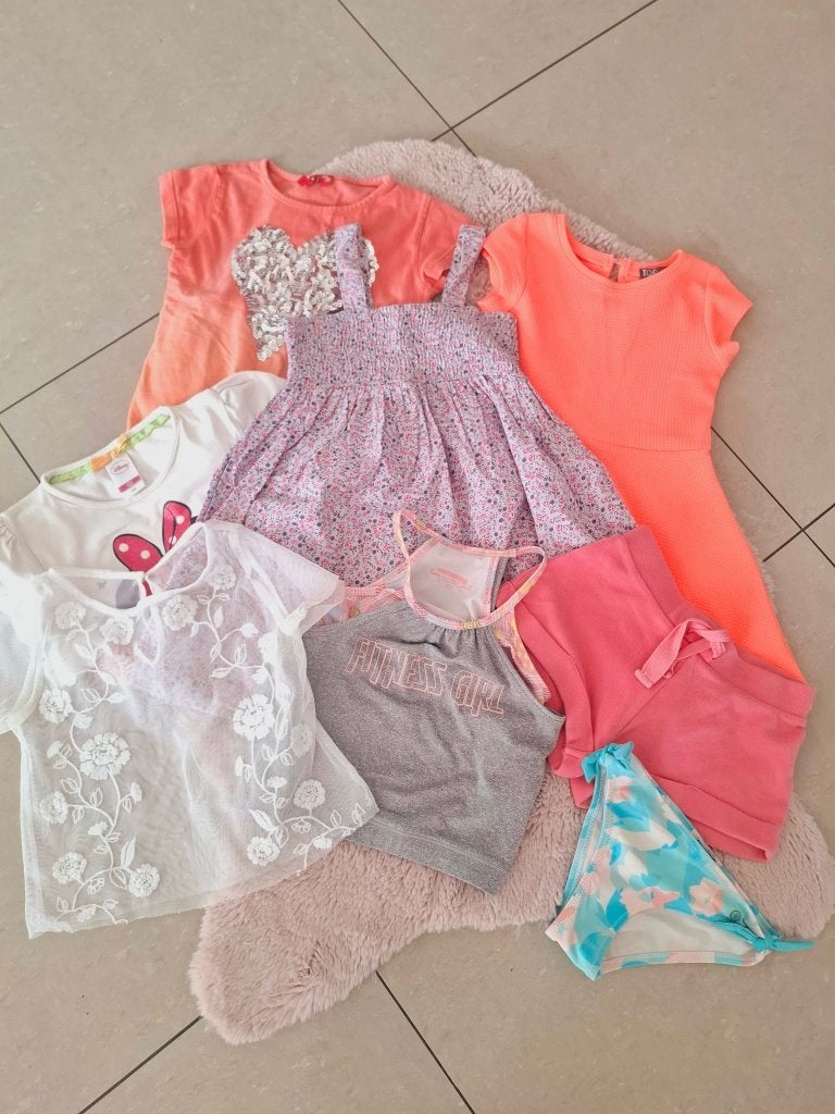 Lot de 8 Vêtements Fille 4 Ans Printemps / Ete  + 1 cadeau, Enlèvement ou Envoi, Comme neuf, Taille 104