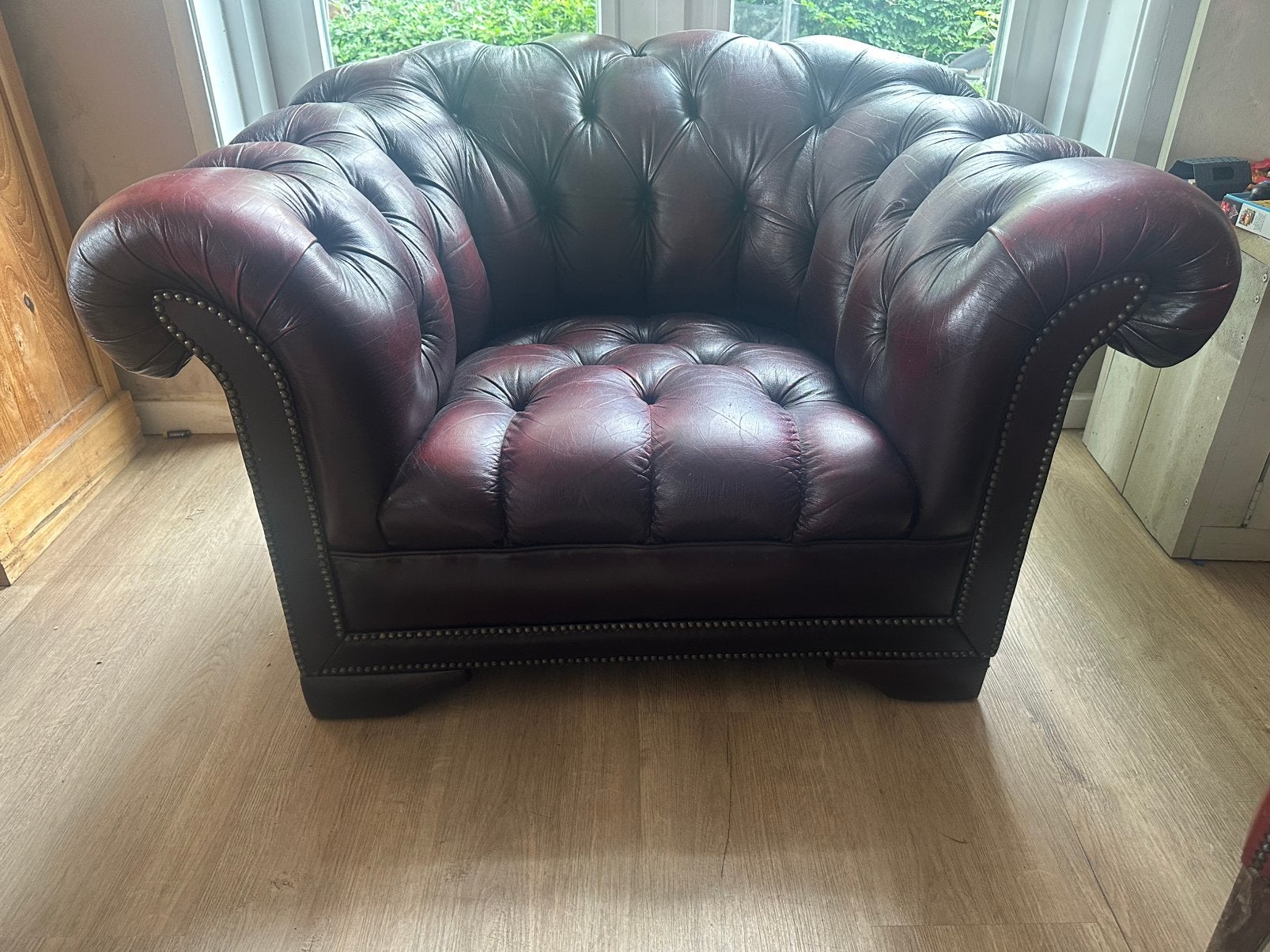 Chesterfield fauteuil, Huis en Inrichting, Fauteuils, Ophalen, Zo goed als nieuw