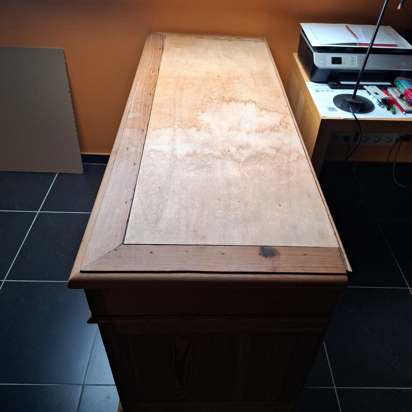 bureau en pichpin, 150 cm, Enlèvement, Utilisé, 56 cm
