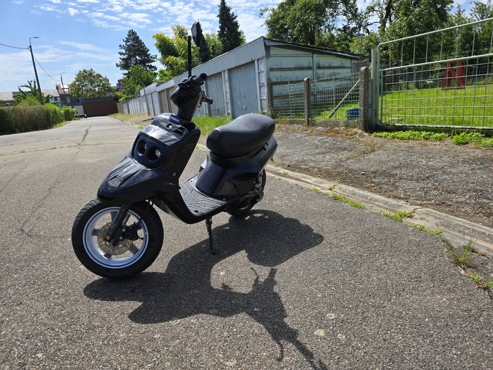 Stel je scooter voor om klasse A of auto voor te bereiden, Aerox, Klasse A (25 km/u), Zo goed als nieuw, Benzine
