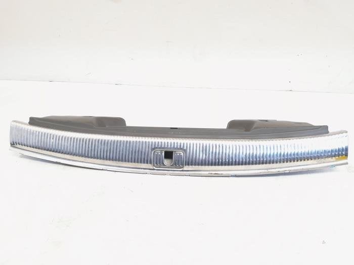 Couverture conteneur d'un Audi Q5, -, 3 mois de garantie, Audi, Utilisé