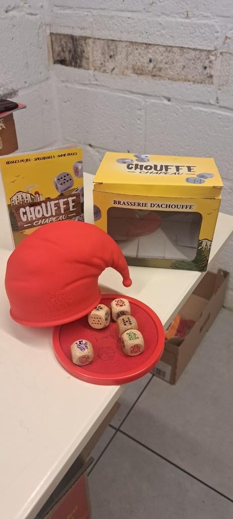Jeu de dés Chouffe Chapeau (variante poker) objet de collect, Enlèvement ou Envoi, Neuf, Autres types, Autres marques