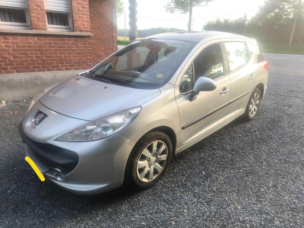 Peugeot 207 diesel 1.6 HDi, très propre. 66kw , panoramique, Autos, Argent ou Gris, Entreprise, Noir, 5 portes