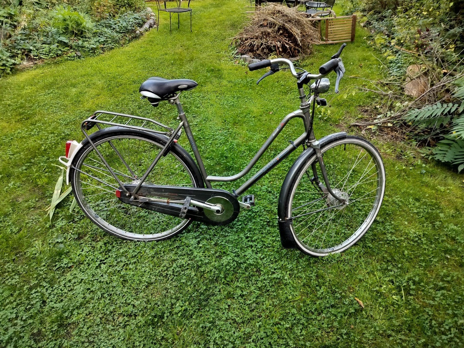 Sparta met 3v en vast slot, Fietsen en Brommers, Ophalen, Sparta