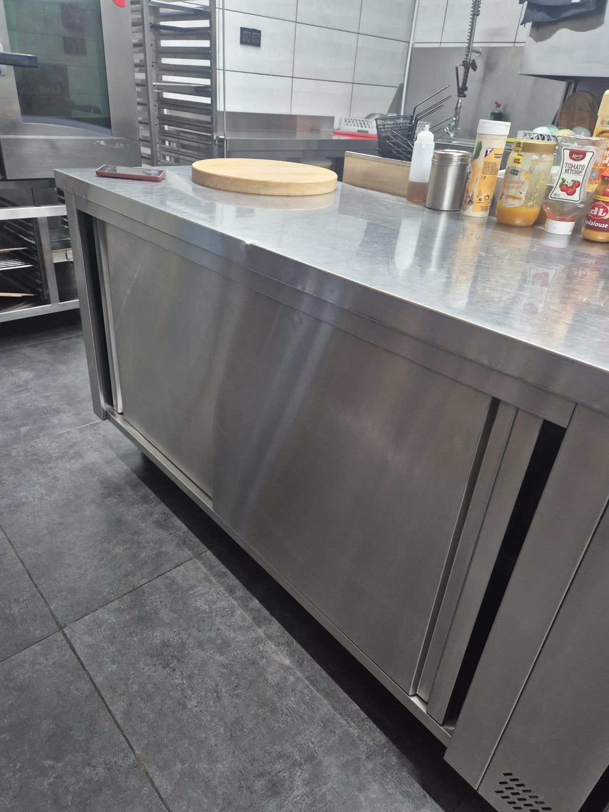 Horeca materiaal, Ophalen