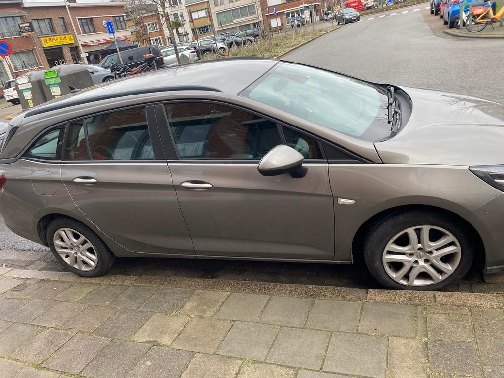 Opel astra tourer euro6B, Autos, Argent ou Gris, Achat, Euro 6, Boîte manuelle