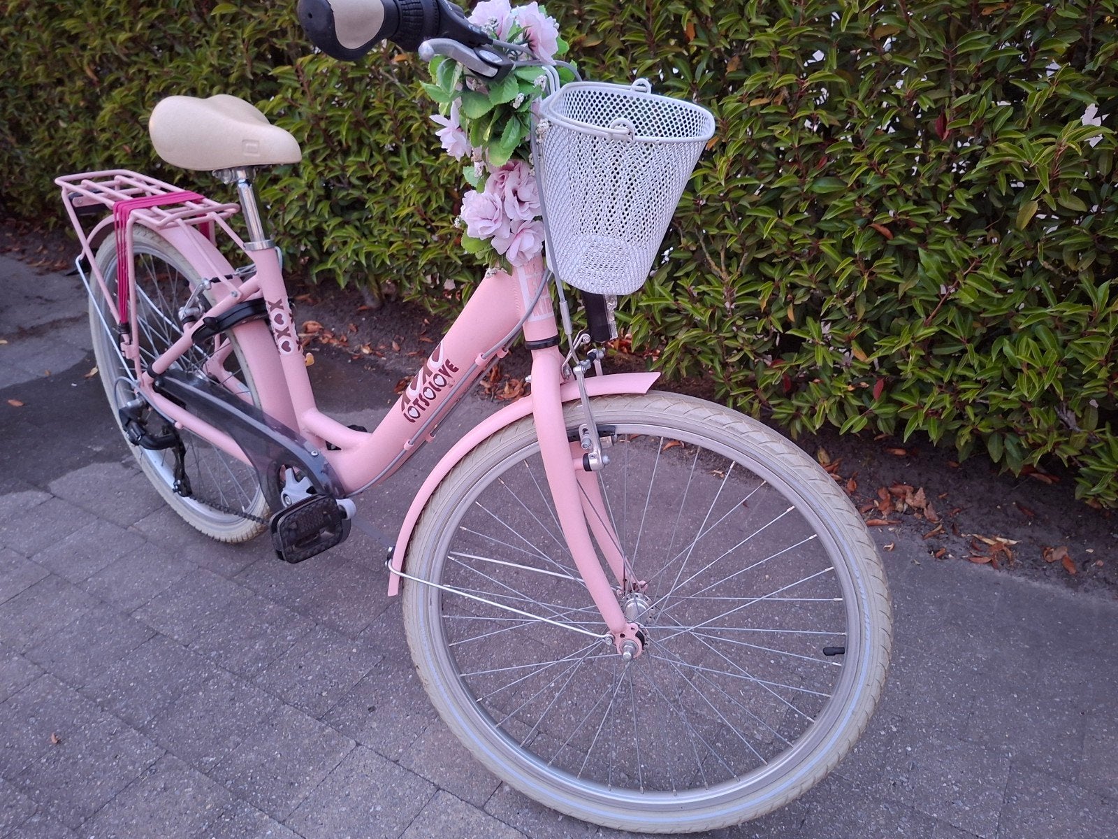 kinderfiets meisje 24 inch met mandje, Ophalen, Lots of love, 24 inch, Velgrem
