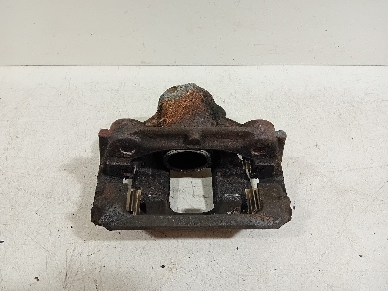 Remklauw rechts achter Mercedes-Benz Sprinter, Onderdelen@venauto.nl, Van der Ven Autorecycling B.V., Gebruikt, Ettenseweg 76, 4706 PB Roosendaal, The Netherlands
