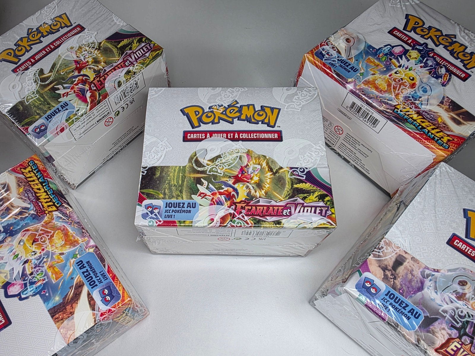 1 Pokemon Purple Scarlet Display!, Ophalen of Verzenden, Nieuw, Boosterbox, Foil