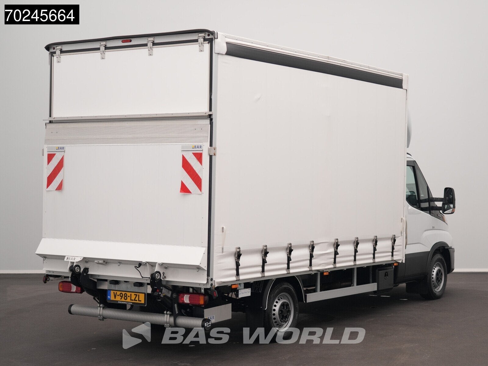 Iveco Daily 35S18 BPM VRIJ! 3.0L Laadklep 180PK Schuifzeilen, Auto's, Stof, Euro 6, 4 cilinders, Iveco